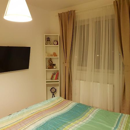 Cozy Apartament 3 Min To Subway 24H7 Check In Popesti-Leordeni Eksteriør billede